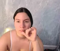 Miareys, live now on SugarCams