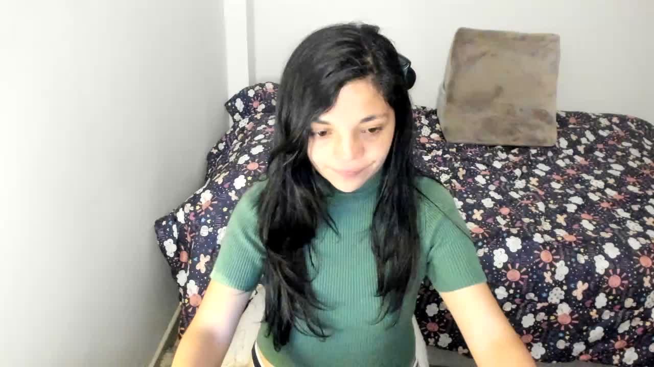 Soylucy24 live on Amateur.tv