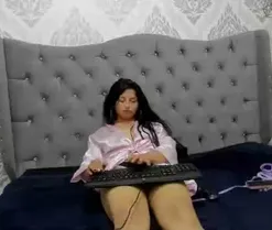 CatalinaEvans, live now on SugarCams