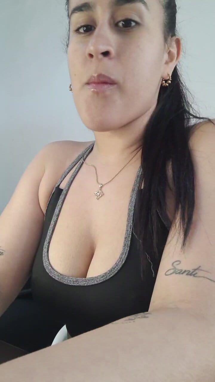 Live Chat with Ateneakeens on Amateur.TV