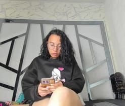 PerlaJohnsonRs live cam