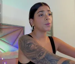 GiaFu, live now on SugarCams
