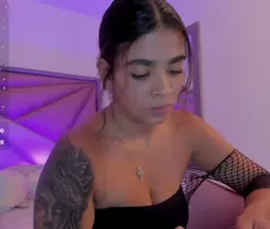 GiaFu, live now on SugarCams