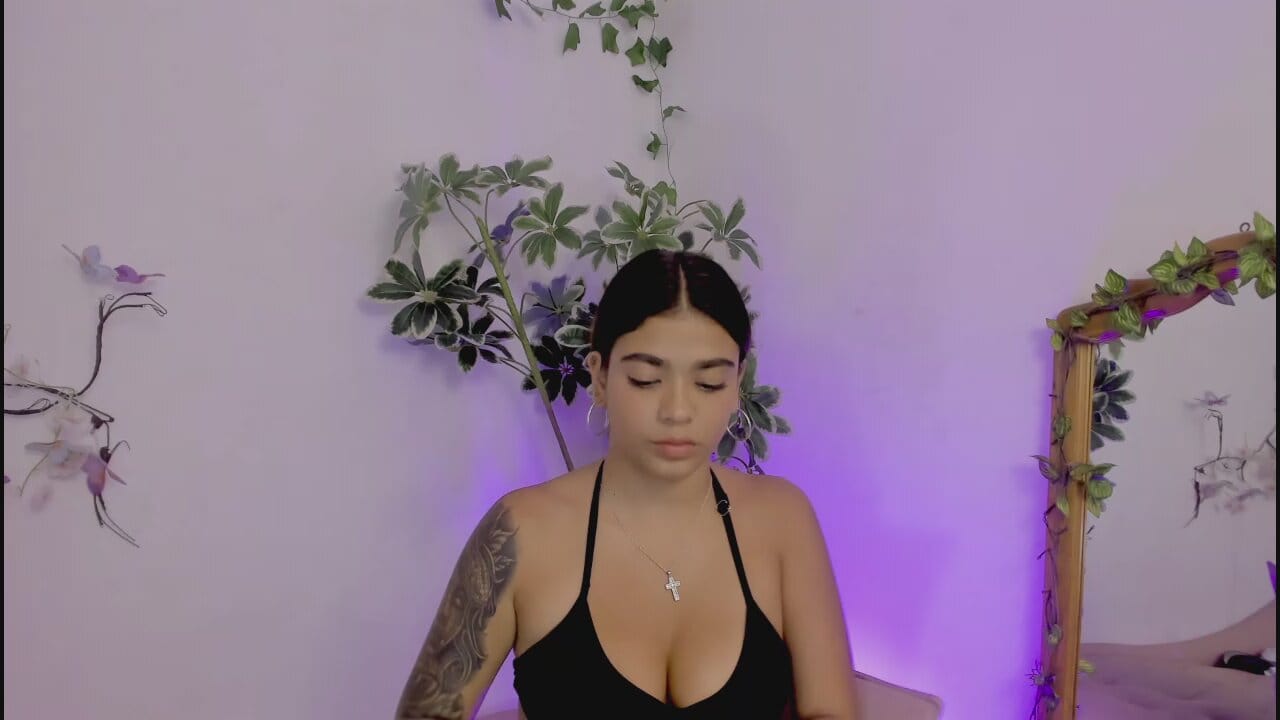 GiaFu Live Chat on Amateur.TV