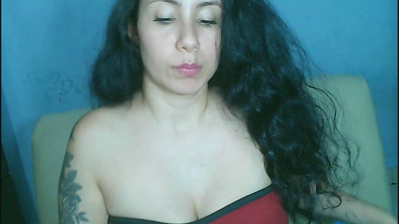 Live Chat with Sweettaty on Amateur.TV