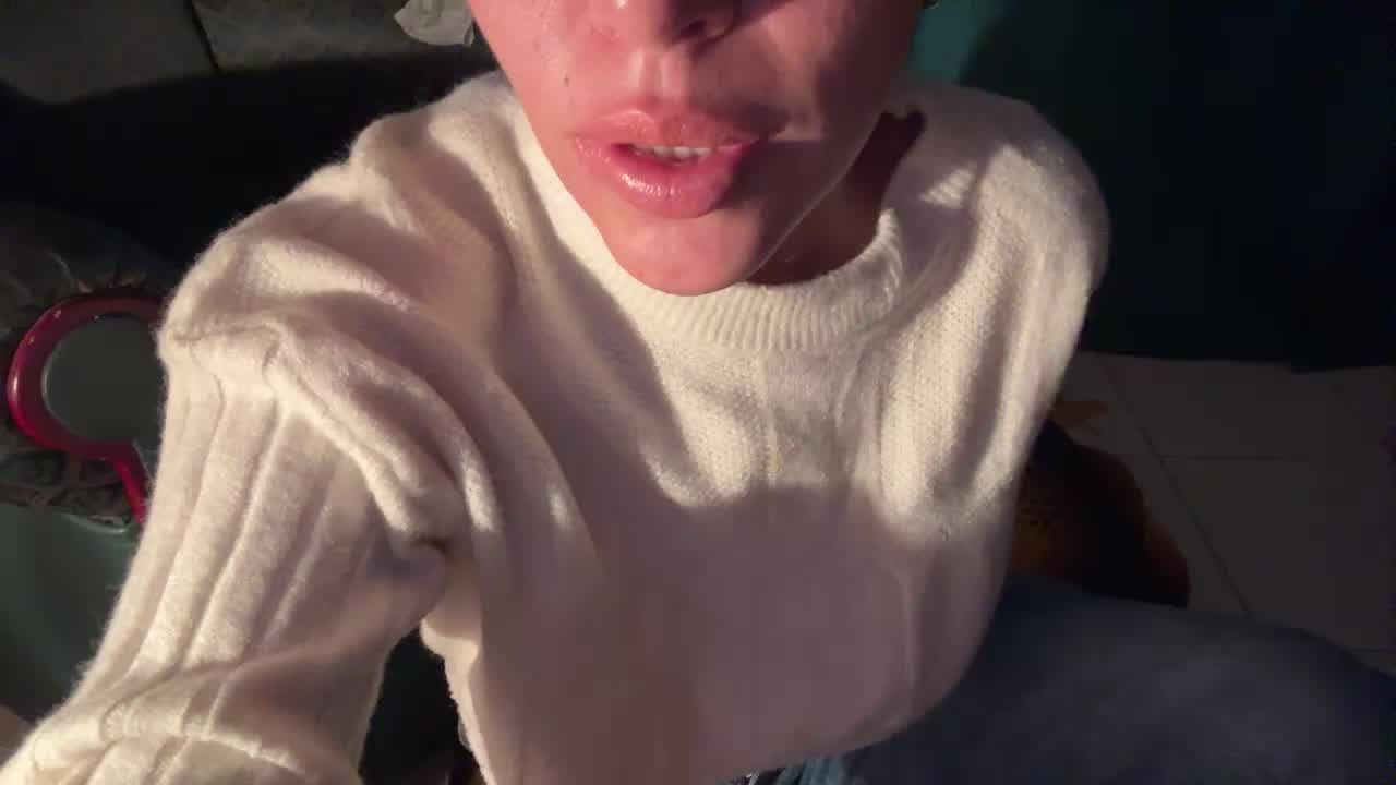 VALENTINA77 Live Chat on Amateur.TV