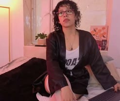 Laena_Castillo
