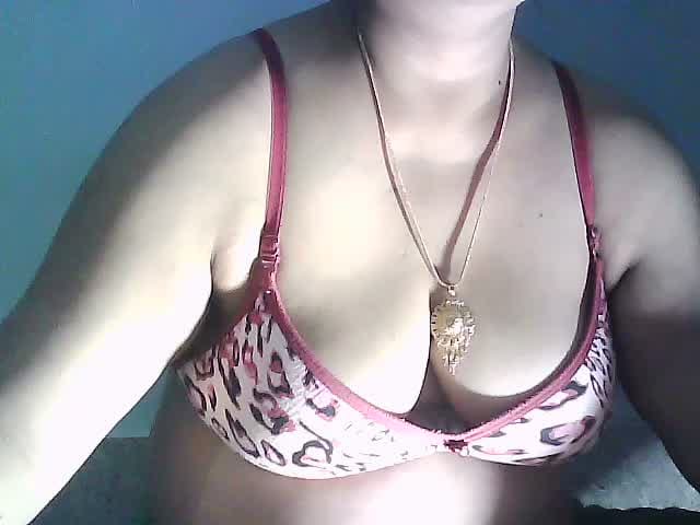sexy_nisha – currently Offline