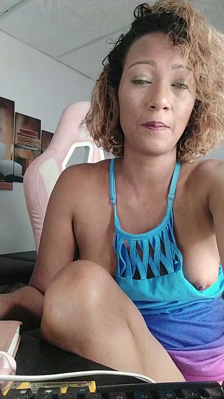 Live Chat with may_sp on Amateur.TV