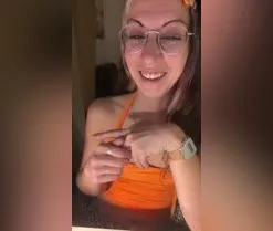LittleSauvage, live now on SugarCams