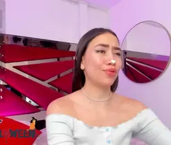 SaraWagner, live now on SugarCams