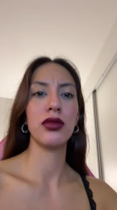 CalienteMorena1 – currently Offline