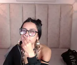 miahotcs, en directo ahora en Amateur.tv