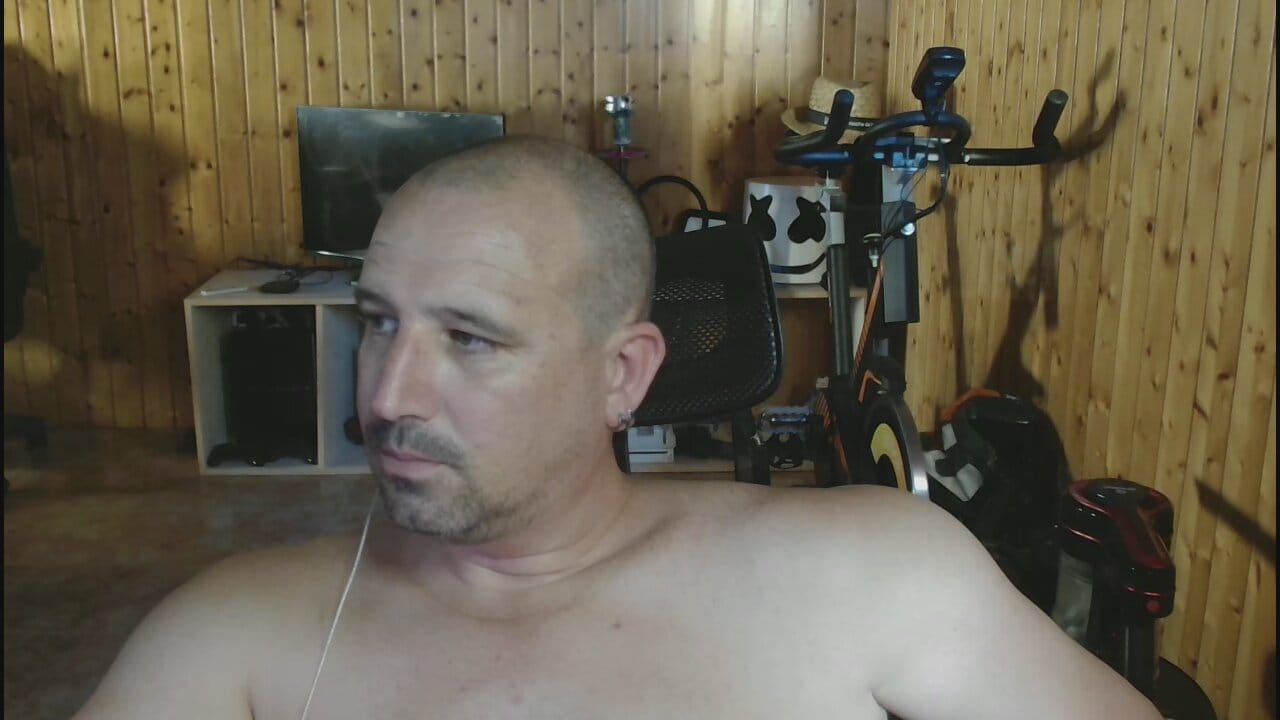 El_Krakis84 live cam on Amateur.TV