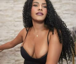 Naomixjones