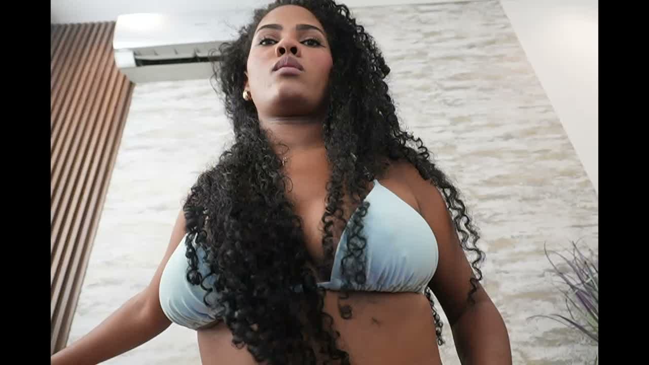 Naomixjones