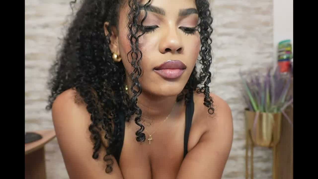 Naomixjones