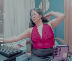 christy_ant's webcam