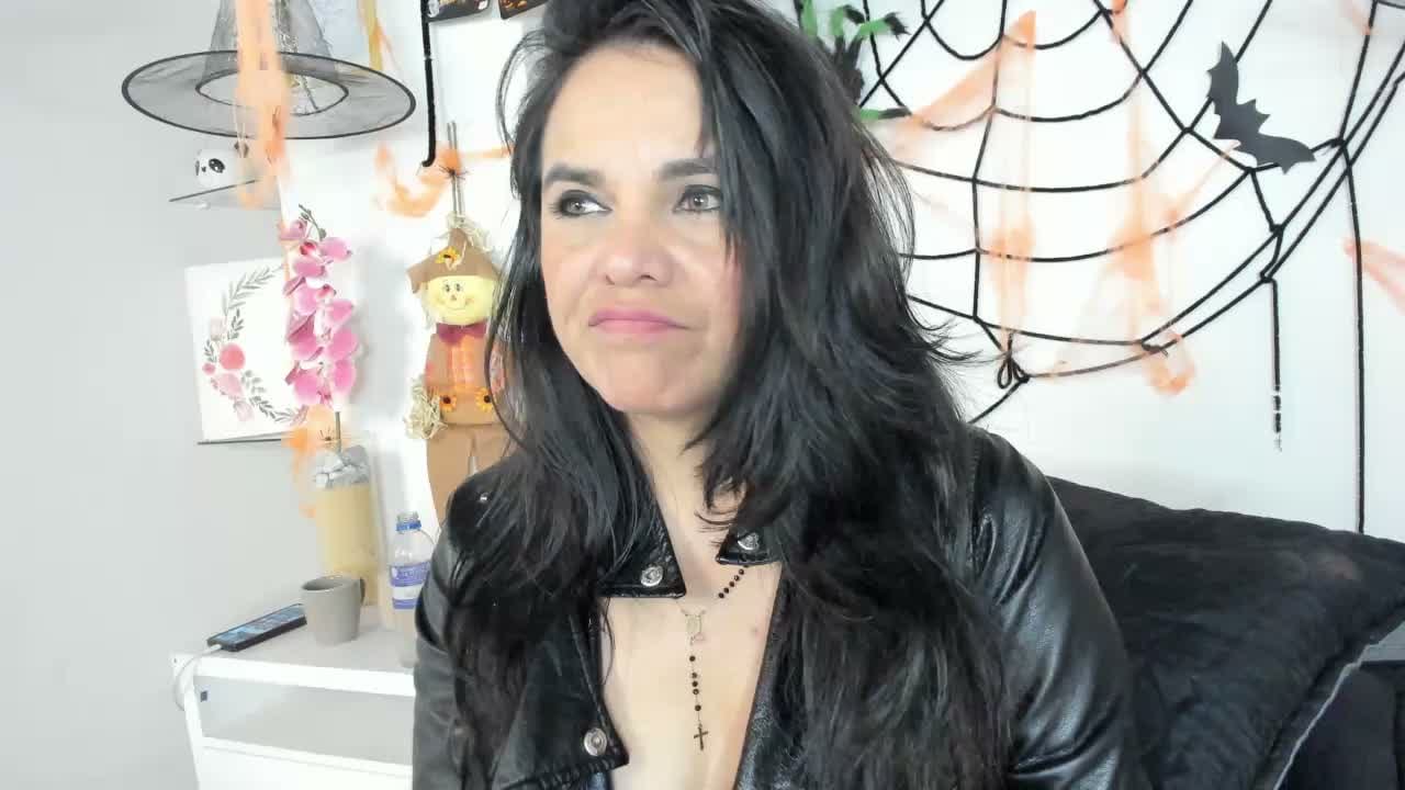 laura_hotties live sex cam