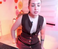 Sarah_Castillo_ live cam