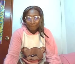 Shayra live cam