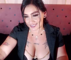 MilfNaomiBraunx live cam