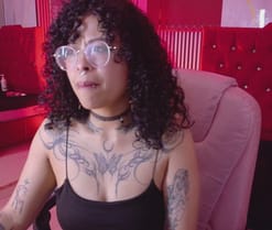 Miahernandezpr's webcam