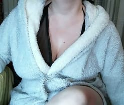 LINDA-SWEET-51 live cam
