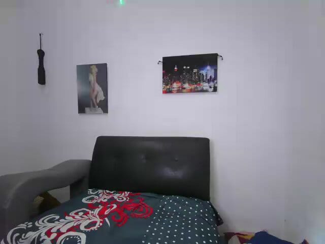 Live Chat with hotcouple-26- on Amateur.TV