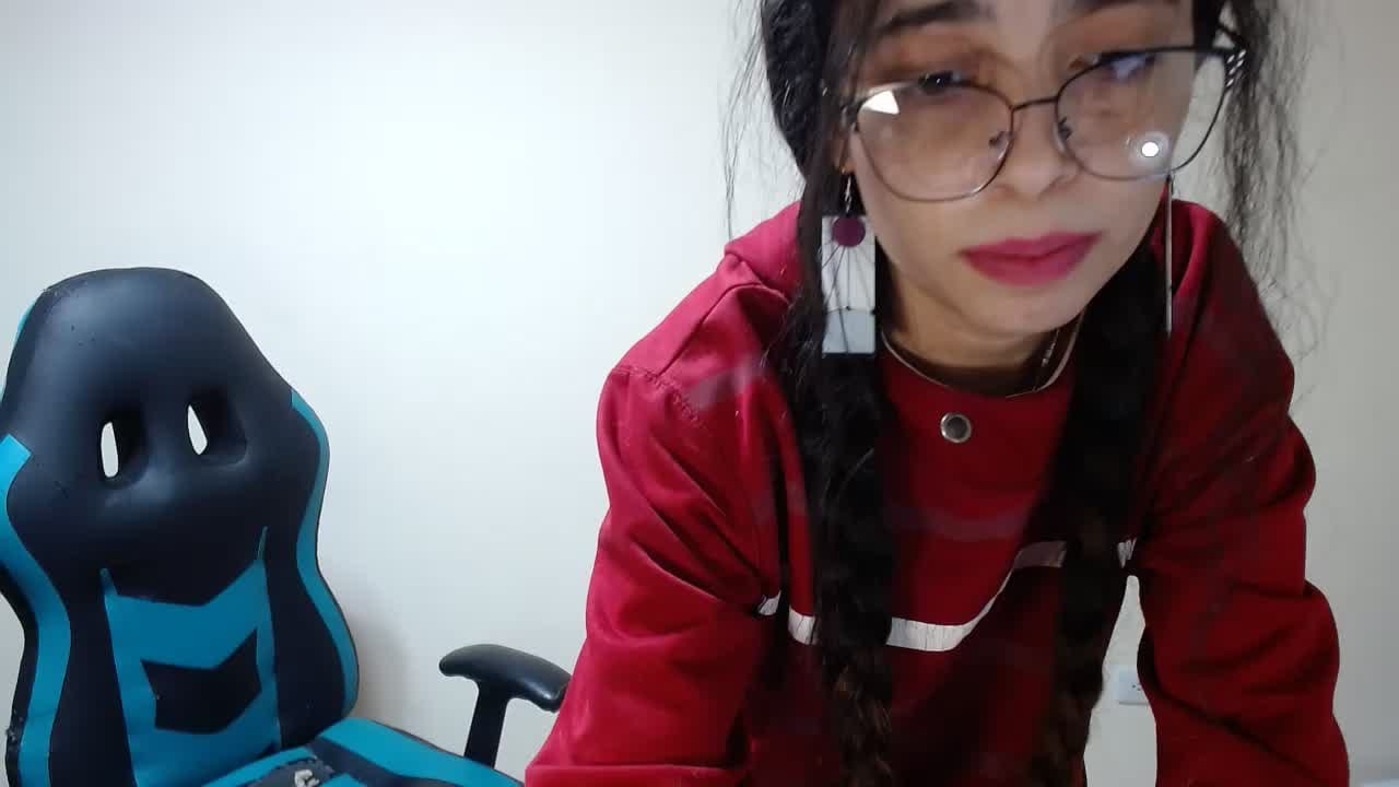 Lilith-7 live on Amateur.tv