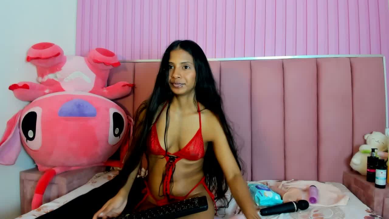 Sex chat gratuit in direct cu Juna_Hyl pe Amateur.TV