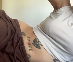 miakha0, en directo ahora en Amateur.tv