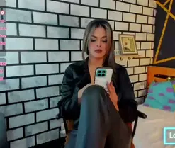 adrhiiana, live now on SugarCams