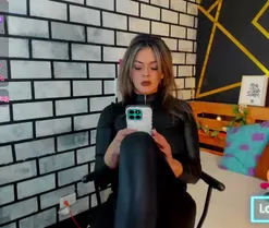 adrhiiana, en directo ahora en Amateur.tv