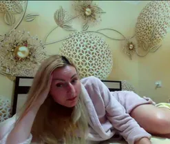 Yourrealgirl, en vivo ahora en Amateur.tv