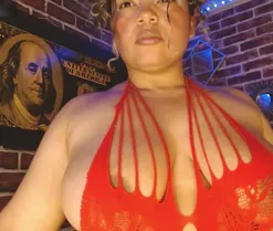 Camila_6, live now on SugarCams