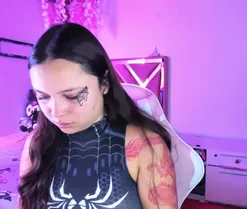 carol_pinter, en directo ahora en Amateur.tv