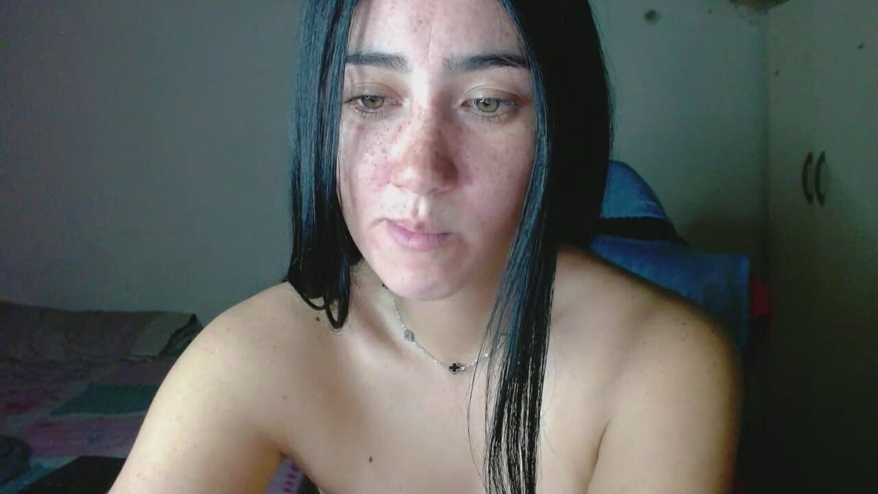 Sex chat gratuit in direct cu megaa30 pe Amateur.TV