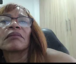 CelineMature, en vivo ahora en Amateur.tv