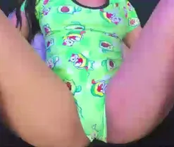 Vanelin18, live now on SugarCams
