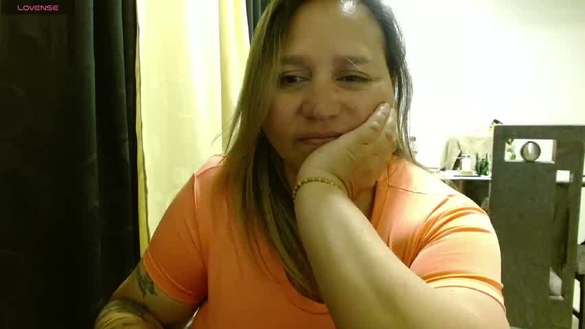 Haashkyo live sex cam