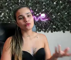 DestinyHills, live now on SugarCams