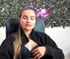 DestinyHills, live now on SugarCams