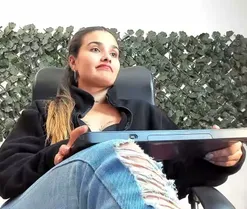 DestinyHills, en directo ahora en Amateur.tv