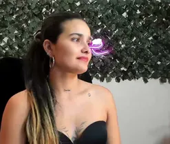 DestinyHills, live now on SugarCams