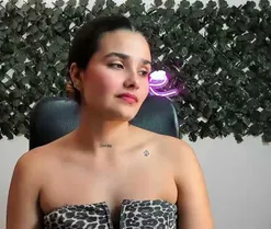 DestinyHills, en directo ahora en Amateur.tv
