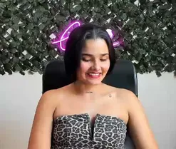 DestinyHills, live now on SugarCams