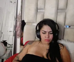 chelaqueen_, live now on SugarCams