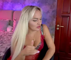 MissyMartinezz, live now on SugarCams