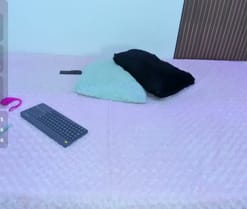 mila_quinn live cam
